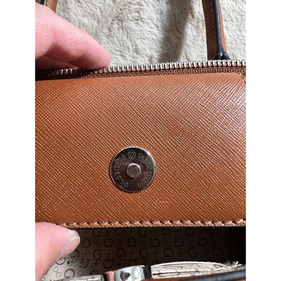 Guess Los Angeles Brown Faux Leather Crossbody Handbag With Detachable Strap - Picture 9 of 14